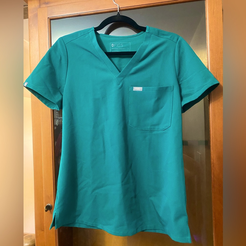 Figs Hunter green scrub top Small